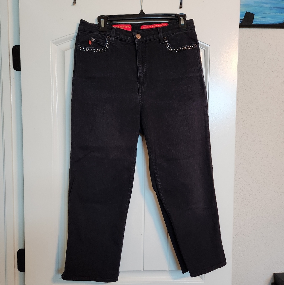 Tummy Tuck NYDJ Capri Jeans Black with pocket Studs